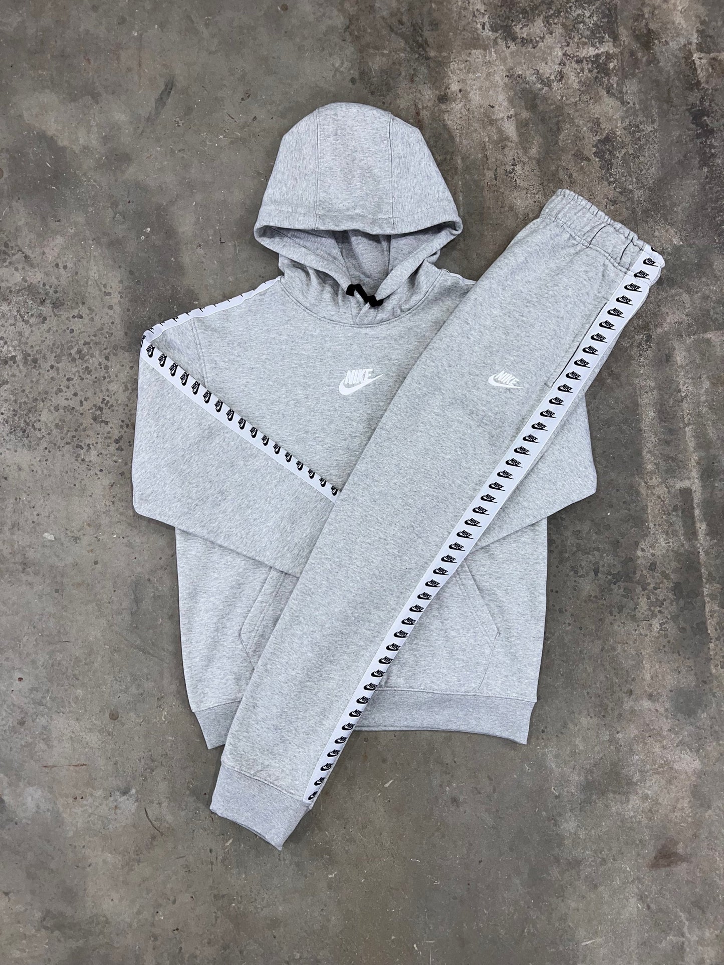 Nike Repeat Tracksuit - Grey