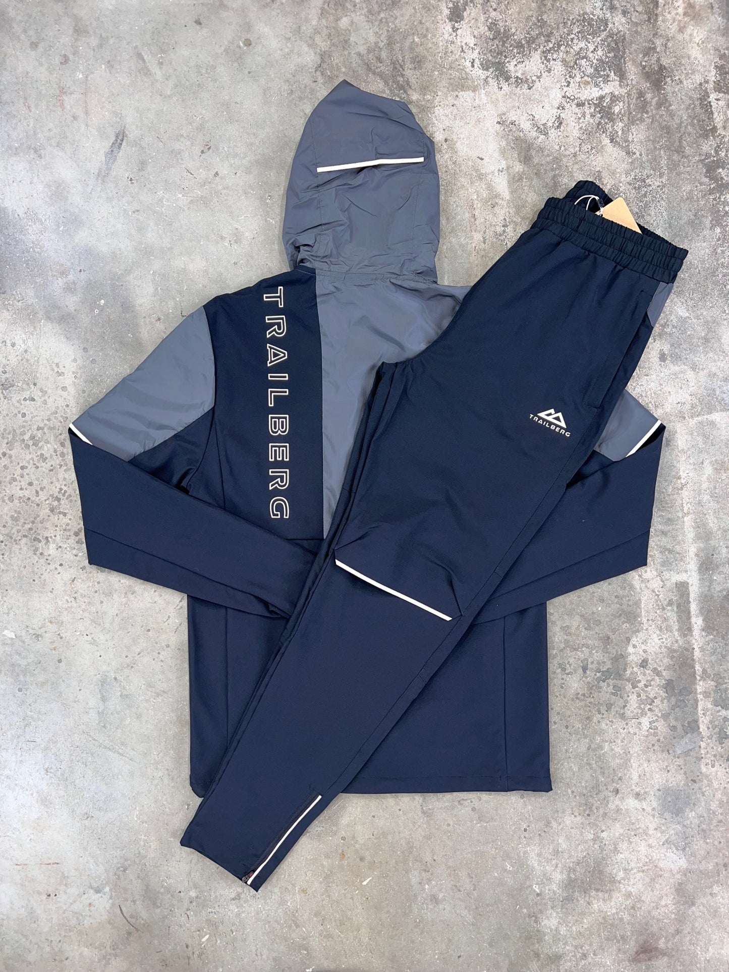 Trailberg Vertigo Tracksuit - Black / Dark Grey