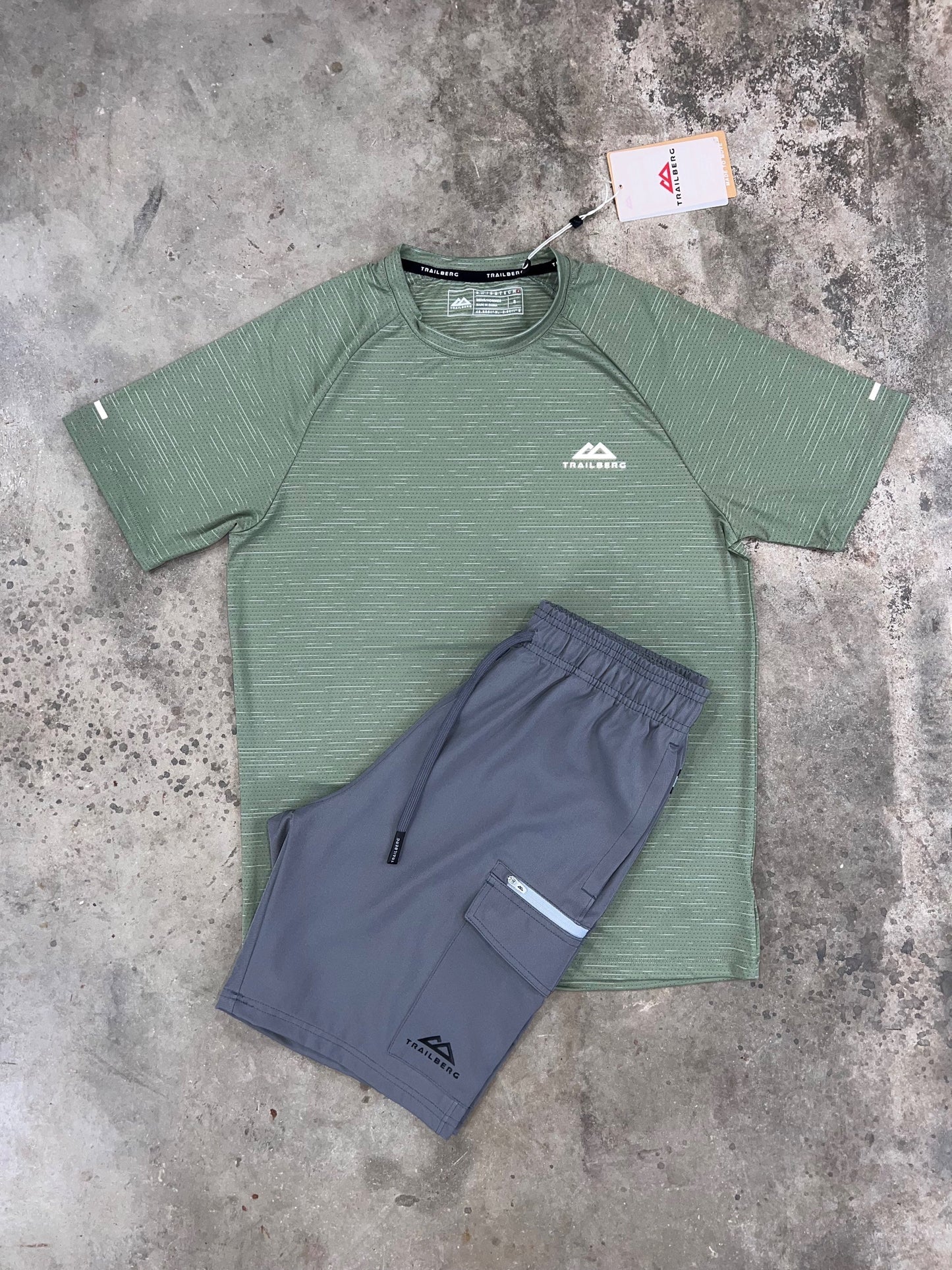 Trailberg Tron/Solo Khaki Set - T Shirt / Grey Shorts