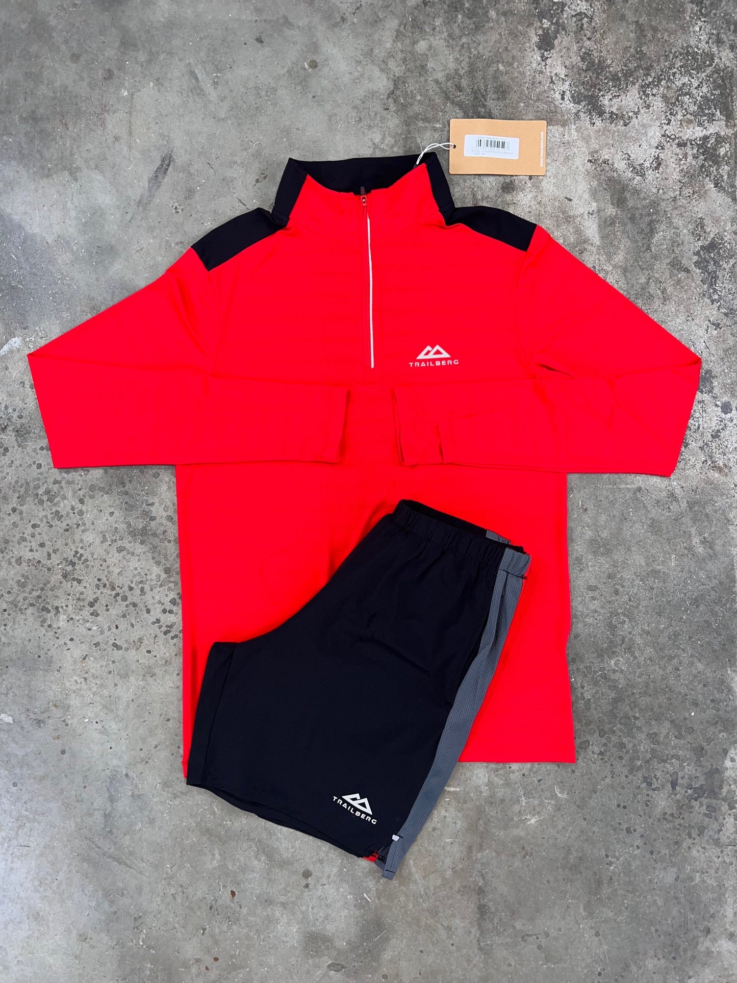 Trailberg Cloud 2.0 Black Red Set - Half Zip / Shorts