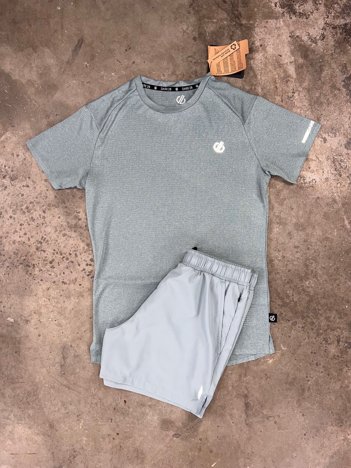 Dare2b Momentum Slate Set - T Shirt / Grey Shorts