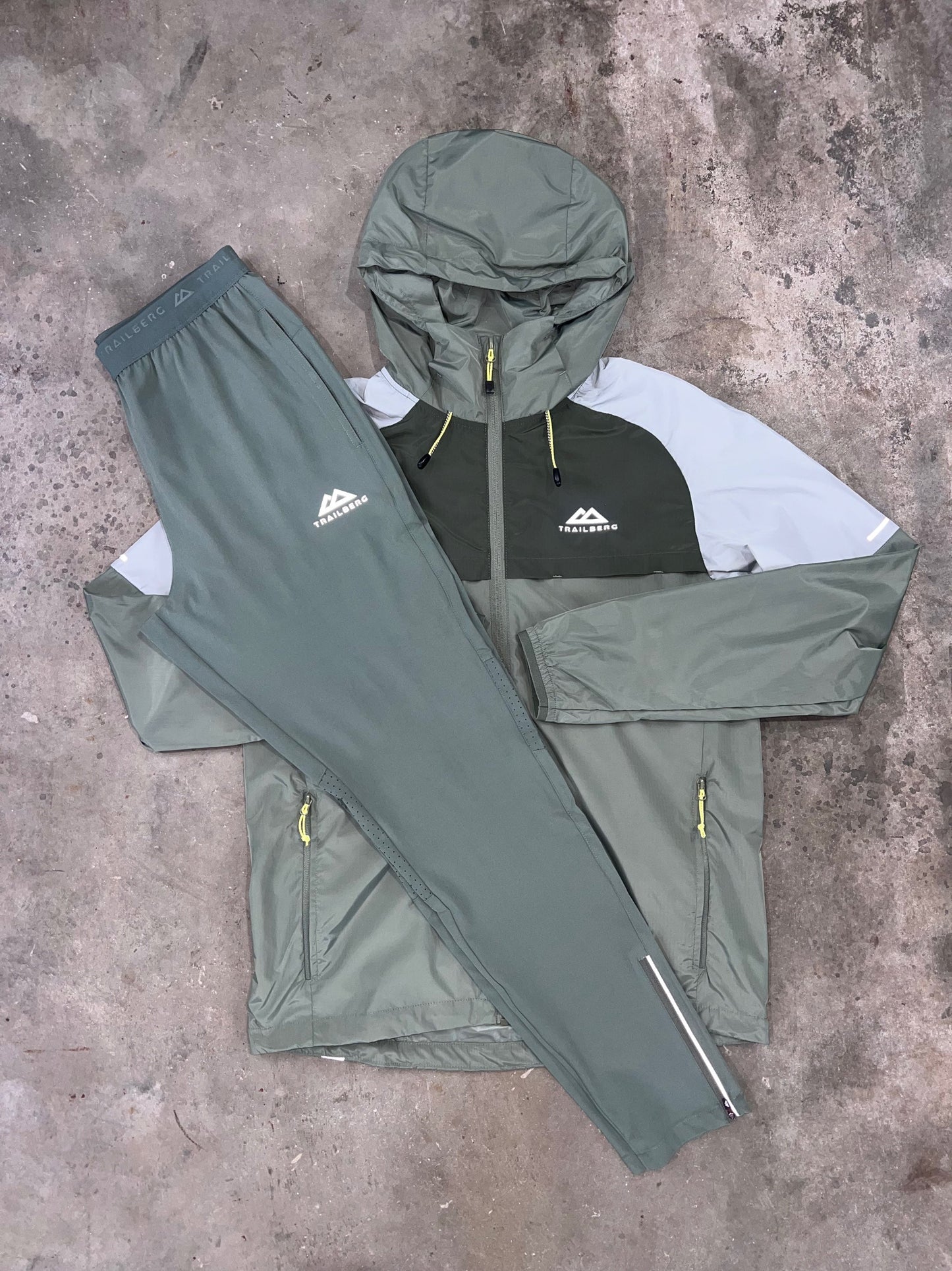 Trailberg Ozone/Cloud 3.0 Sage Set - Windbreaker / Sage Pants