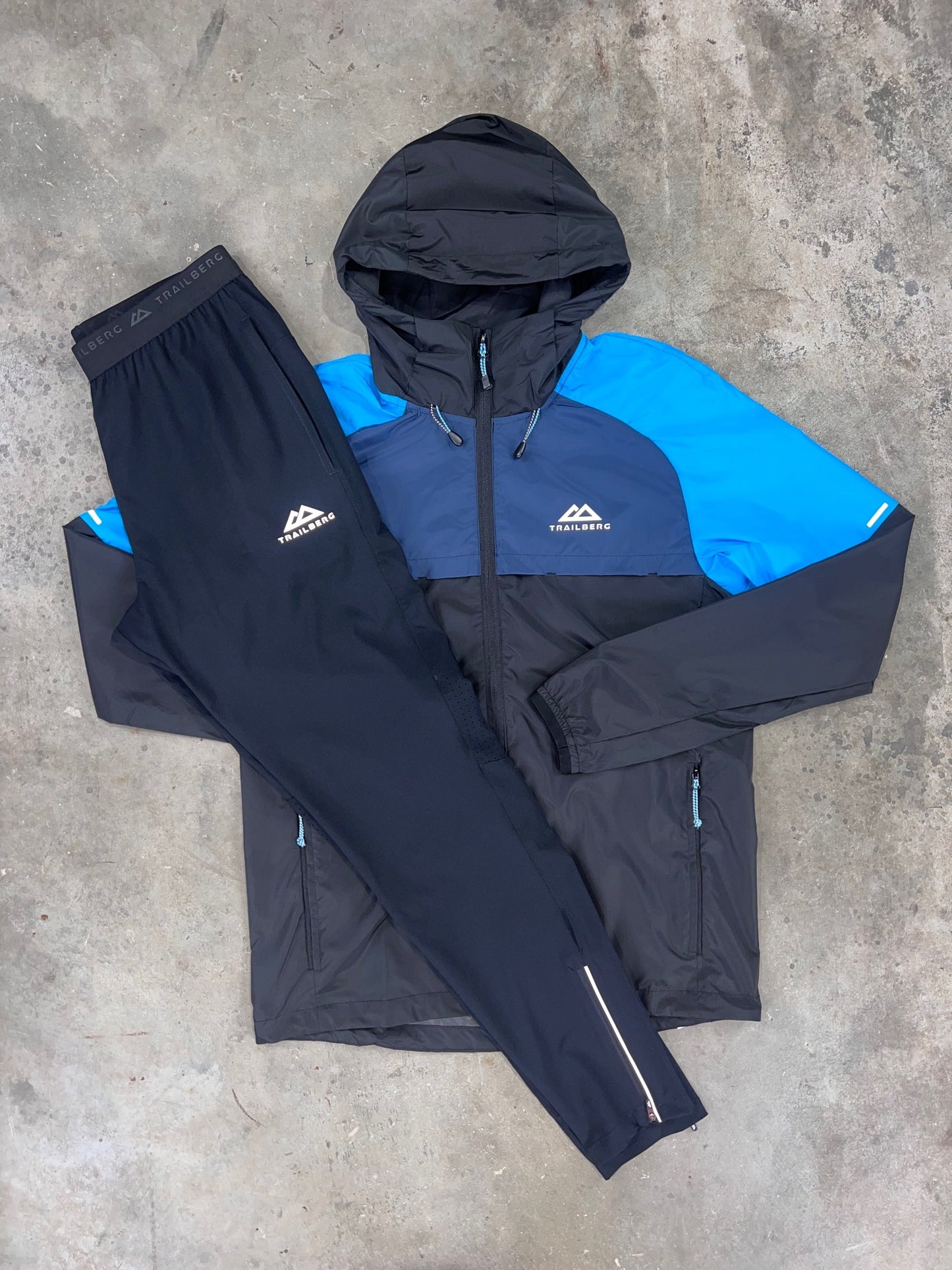 Trailberg Ozone/Cloud 3.0 Black/Blue Set - Windbreaker / Black Pants