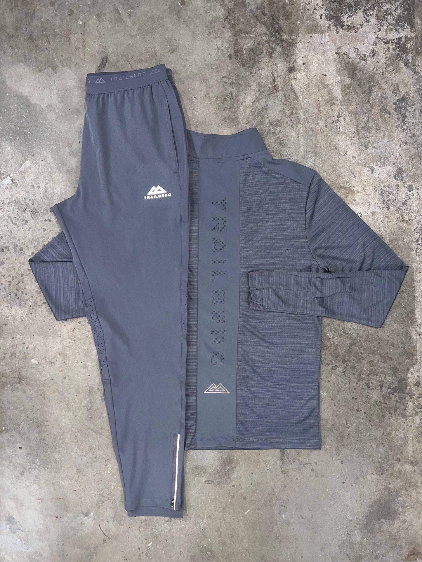 Trailberg Cloud 3.0 Grey Set - Quarter Zip / Grey Pants