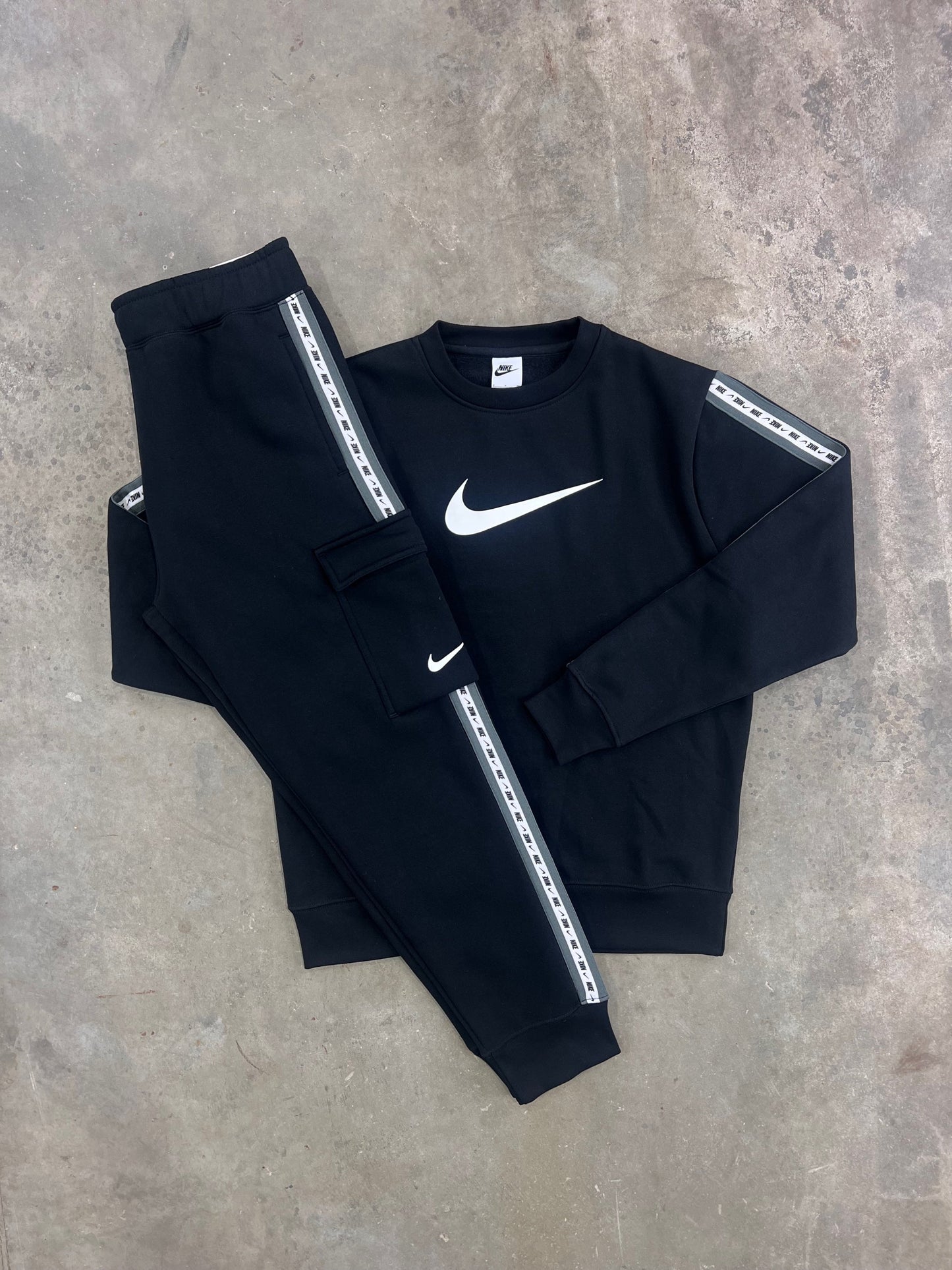 Nike Repeat Tracksuit - Black