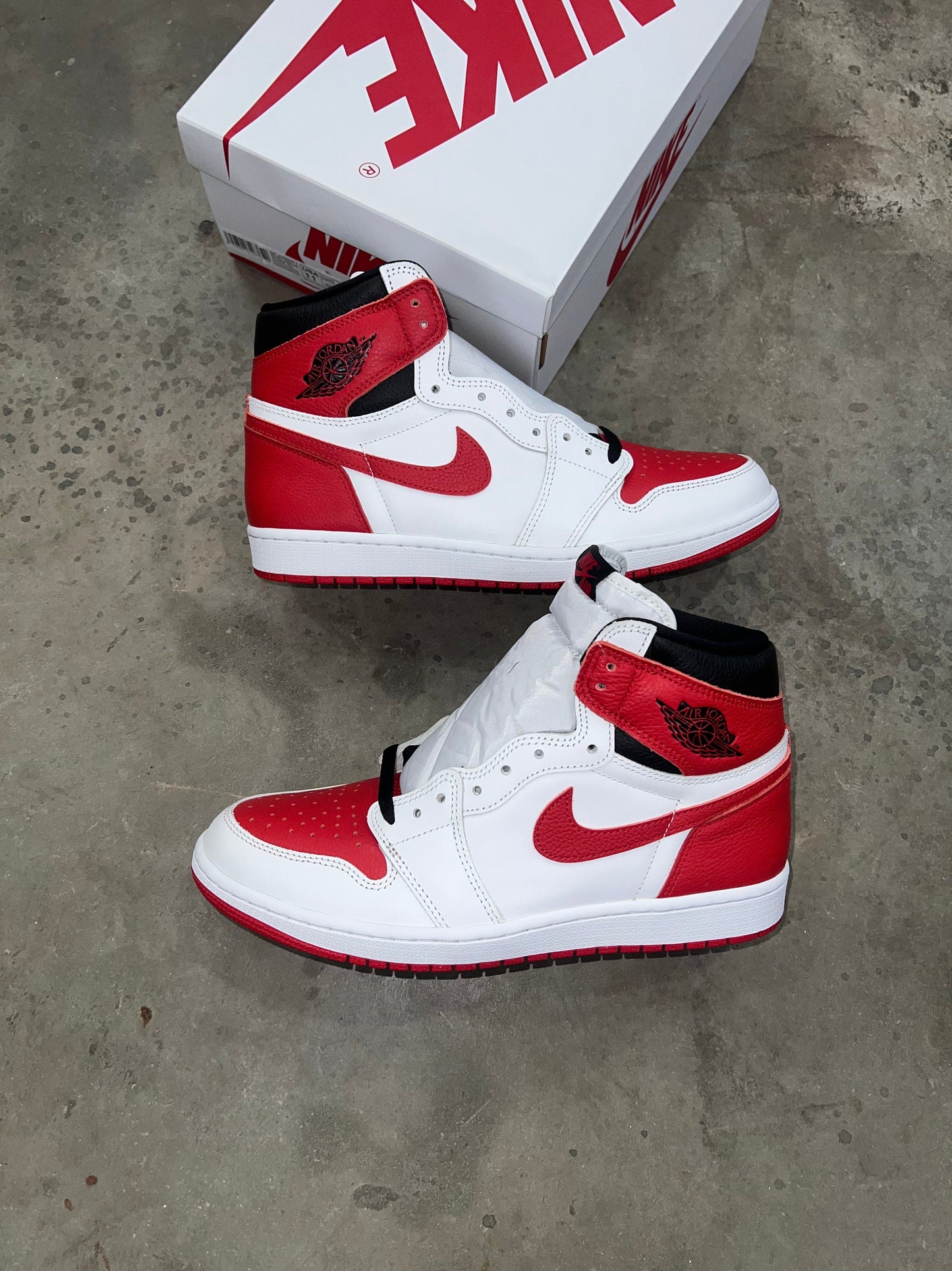 Nike Air Jordan - University Red